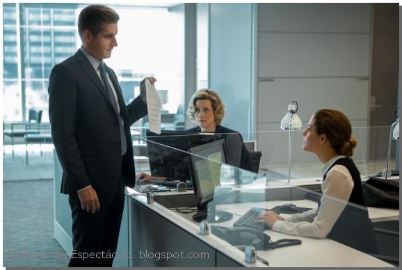 Paul Sparks es David Telles y Riley Keough es Christine Reade en The Girlfriend Experience_FOX+ y FOX Play.jpg