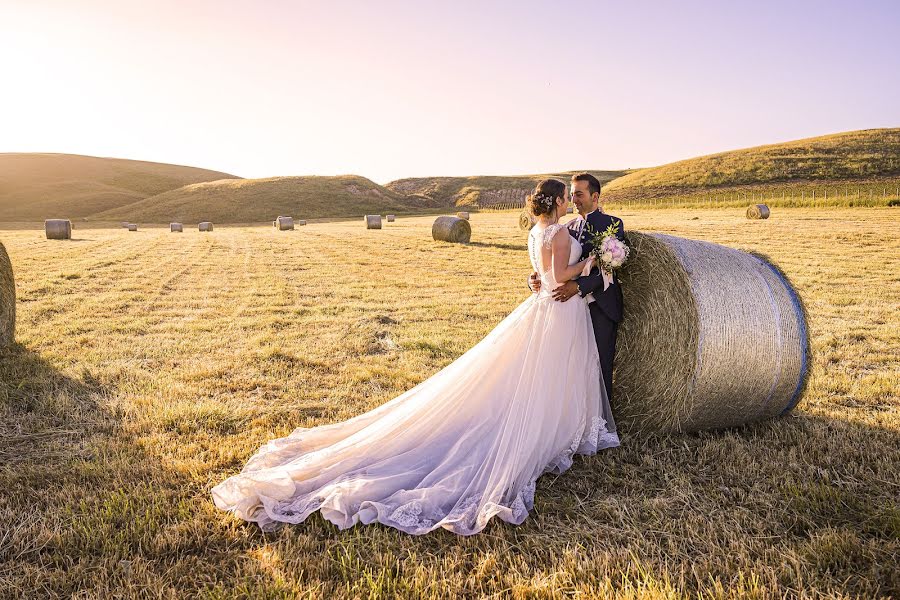 Wedding photographer Roberto Schiumerini (schiumerini). Photo of 26 November 2019