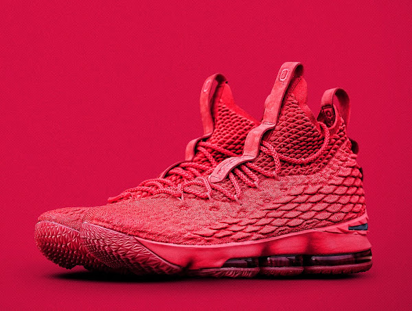 First Look at Ohio State Footballs Nike LeBron 15