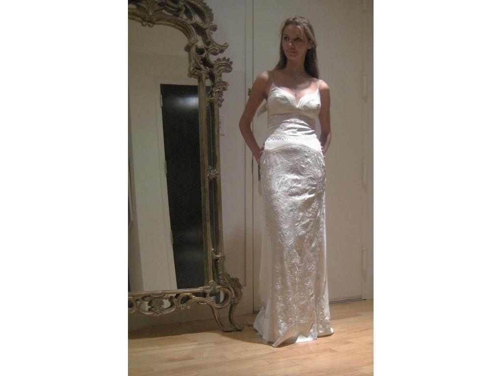 4   Sample Wedding Dresses