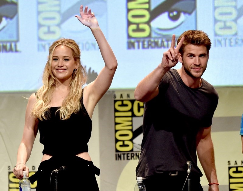 Comic Con International 2015 Hunger Games Auu3Req6GHex (800x627)