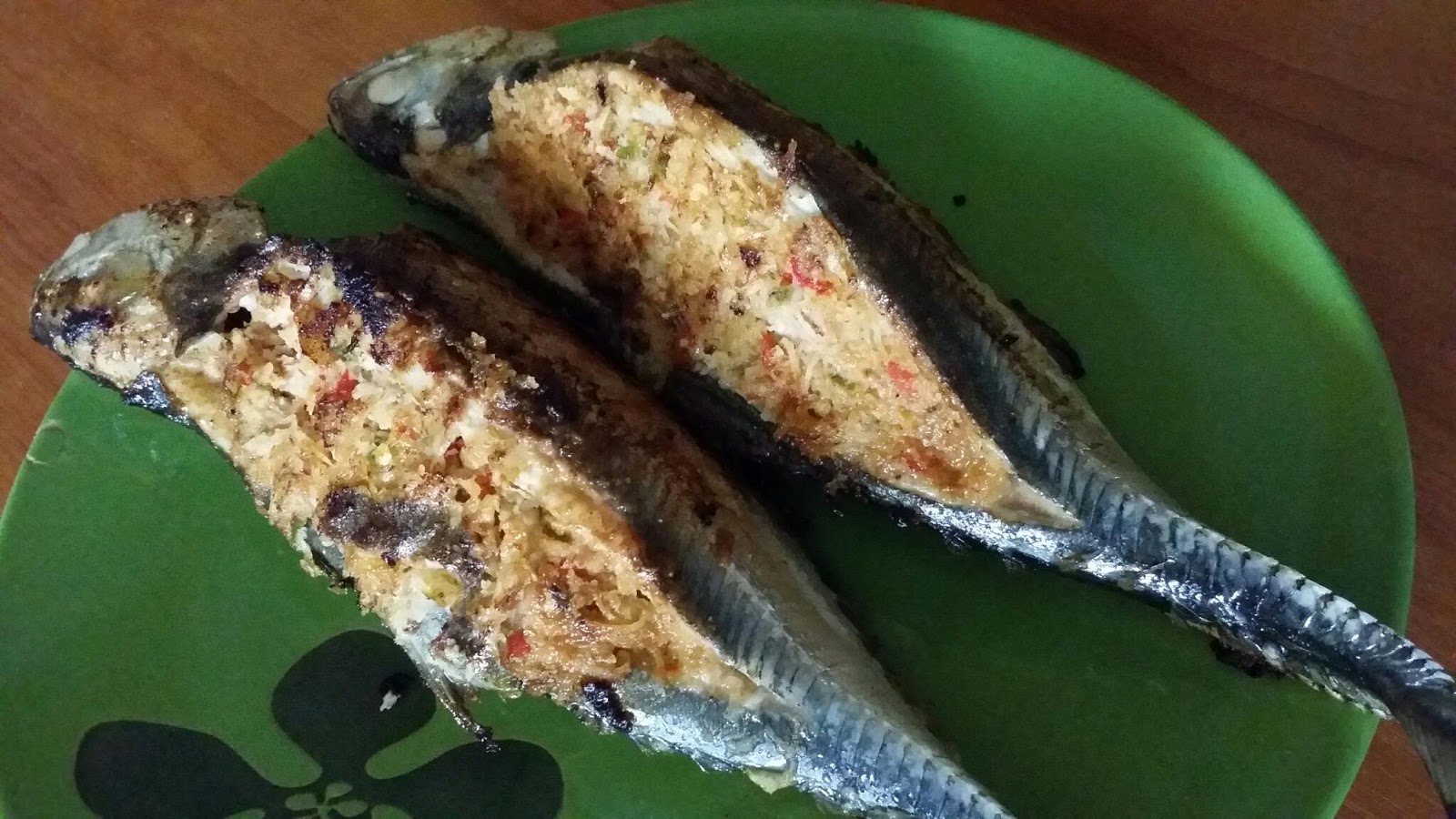 ZULFAZA LOVES COOKING: Ikan Cencaru Sumbat Sambal Kelapa