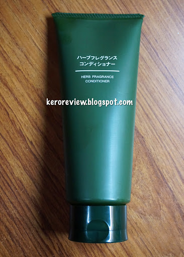 รีวิว มูจิ ครีมนวดผมกลิ่นสมุนไพร (CR) Review Japanese Herb Fragrance Conditioner, Muji Brand.