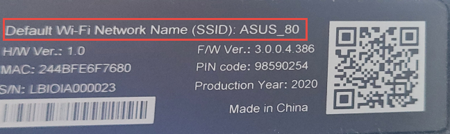 Domyślna nazwa Wi-Fi jest zapisana na naklejce na routerze ASUS