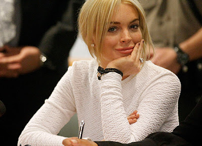 lindsay lohan, celeb news, celeb picture, fashion,hollywood, redcarpet, superstar