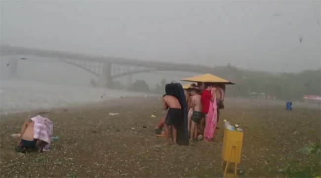 Un tranquilo día de verano que acabó en una colosal tempestad