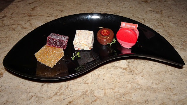 Palais de Chine welcomed me with these incredible treats - notice: REFORMATT! in Taoyuan, Taiwan 