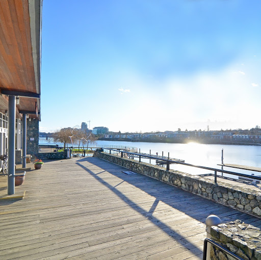 Selkirk Waterfront Fitness Club logo