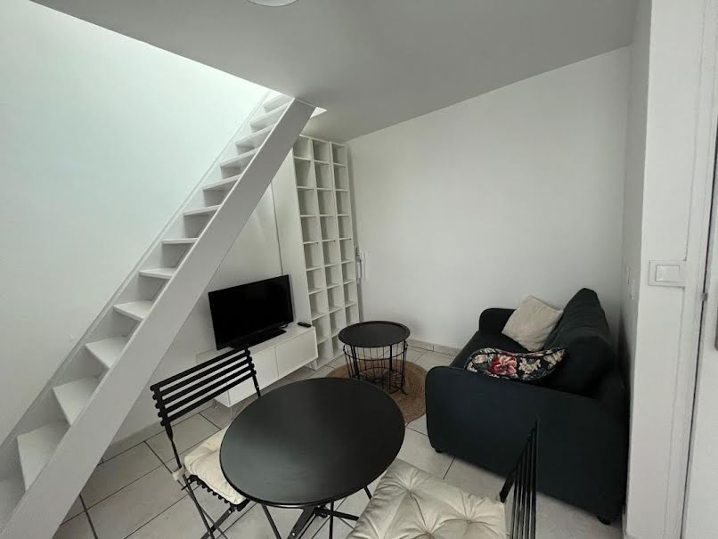 Location meublée appartement 1 pièce 14 m² à Arcueil (94110), 866 €