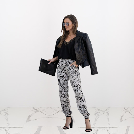 Title 38, Leopard print pants with elastic waistband. Com...