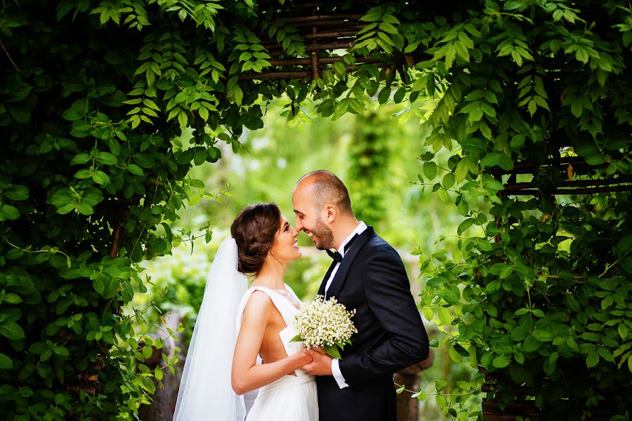 Fotógrafo de bodas Vali Matei (matei). Foto del 1 de octubre 2014