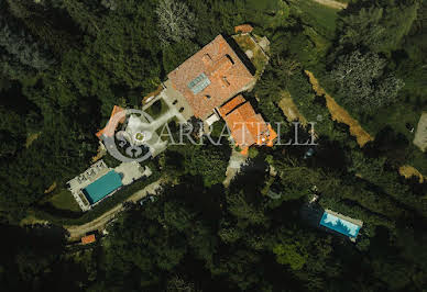 Villa with pool and garden 5