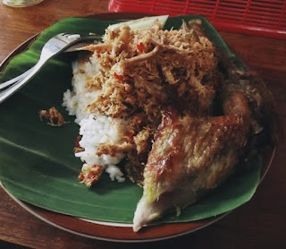 Ayam pencok sambel klopo