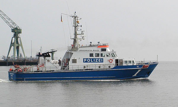 파일:external/upload.wikimedia.org/600px-Cuxhaven_polizei_buergermeister_brauer.jpg