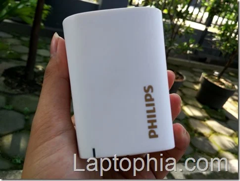 Hands On Philips BT 100 Wireless Speaker