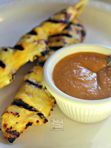 Use smooth or crunchy peanut butter to make this easy and tasty Peanut (Satay) Sauce. Serve this as sauce or dip for grilled meat or toss with some noodles for an Asian-inspired dish.