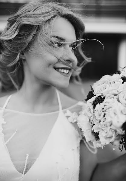 Wedding photographer Yana Repina (ianarepinaa). Photo of 19 June 2018