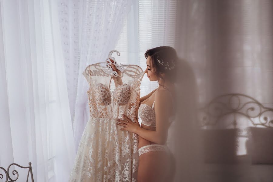 Photographe de mariage Olga Cekhovaya (ponfi). Photo du 30 mars 2019