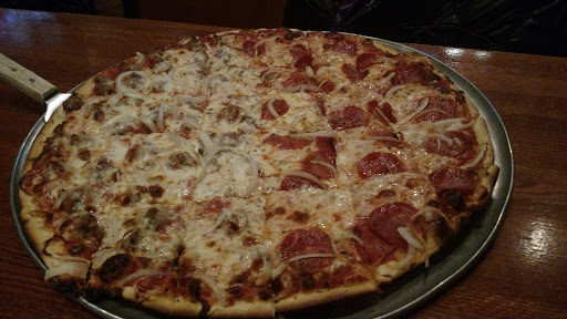 Pizza Restaurant «Hitz Pizza and Sports Bar», reviews and photos, 700 Butterfield Rd, Mundelein, IL 60060, USA