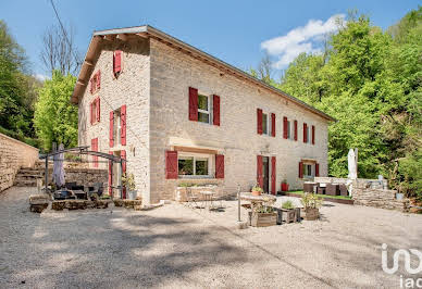 Maison avec terrasse 1