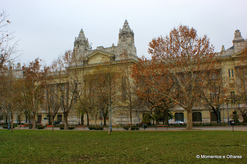 Budapeste - Szabadság tér - Praça da liberdade