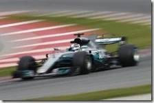 Valtteri Bottas con la Mercedes nei test di Barcellona 2017