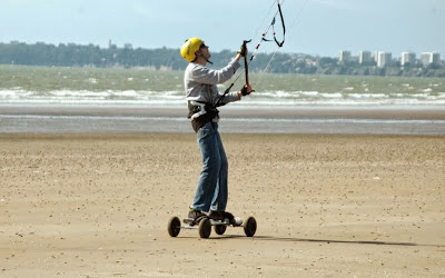 Vers l'estuaire de la Loire (Pornichet/LaBaule, St Brévin...) au fil du temps... - Page 6 Mountainboard_stbrevin_0004w