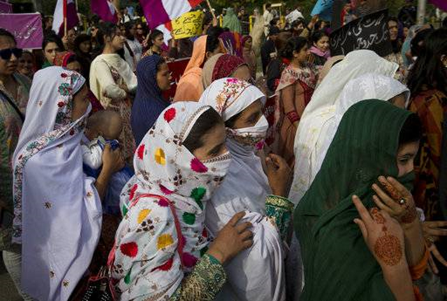 People take part in a rally to mark International Women's Day in Islamabad, Pakistan, Thursday, 8 March 2018. Photo: Associated Press