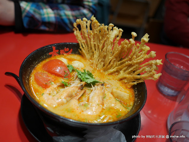 【食記】台北Very Thai Noodles 瓦城大心新泰式麵食-全球首店@信義統一時代百貨-捷運MRT市政府 : 炸青菜與沙茶河粉好吃耶... 下午茶 信義區 冰品 冰淇淋 區域 午餐 台北市 捷運美食MRT&BRT 晚餐 河粉 泰式 海鮮 飲食/食記/吃吃喝喝 麵食類 