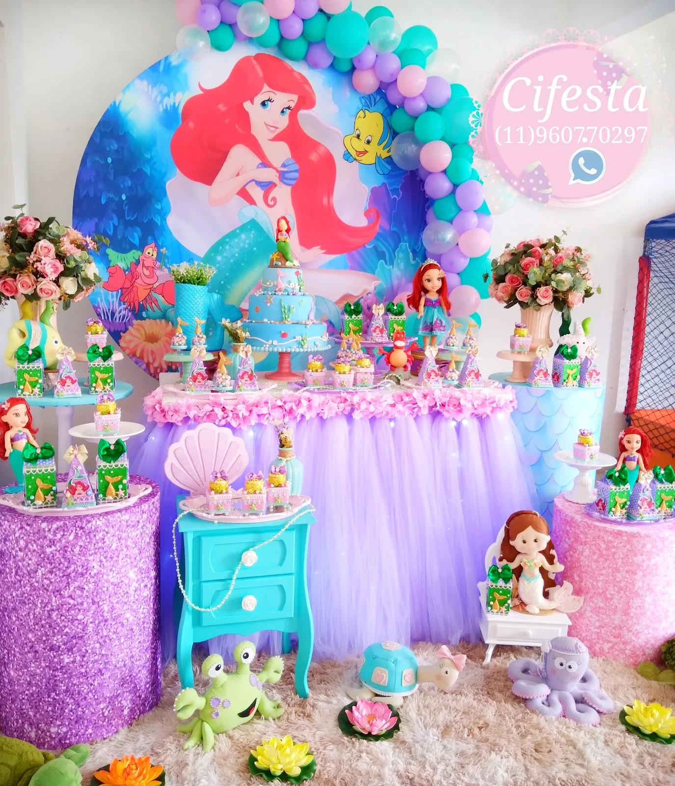 Locação de mesa temática par festa com o tema A Pequena Sereia, Ariel, Princesa Disney.