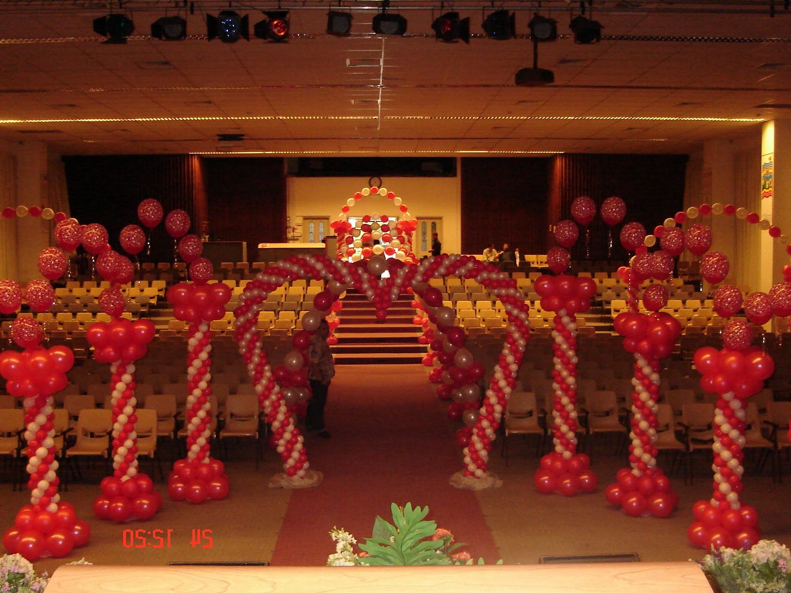 turquoise and red wedding