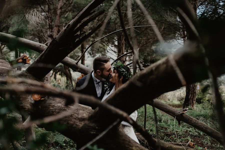 Wedding photographer Emanuele Guadagno (inbiancoenero). Photo of 3 January 2019