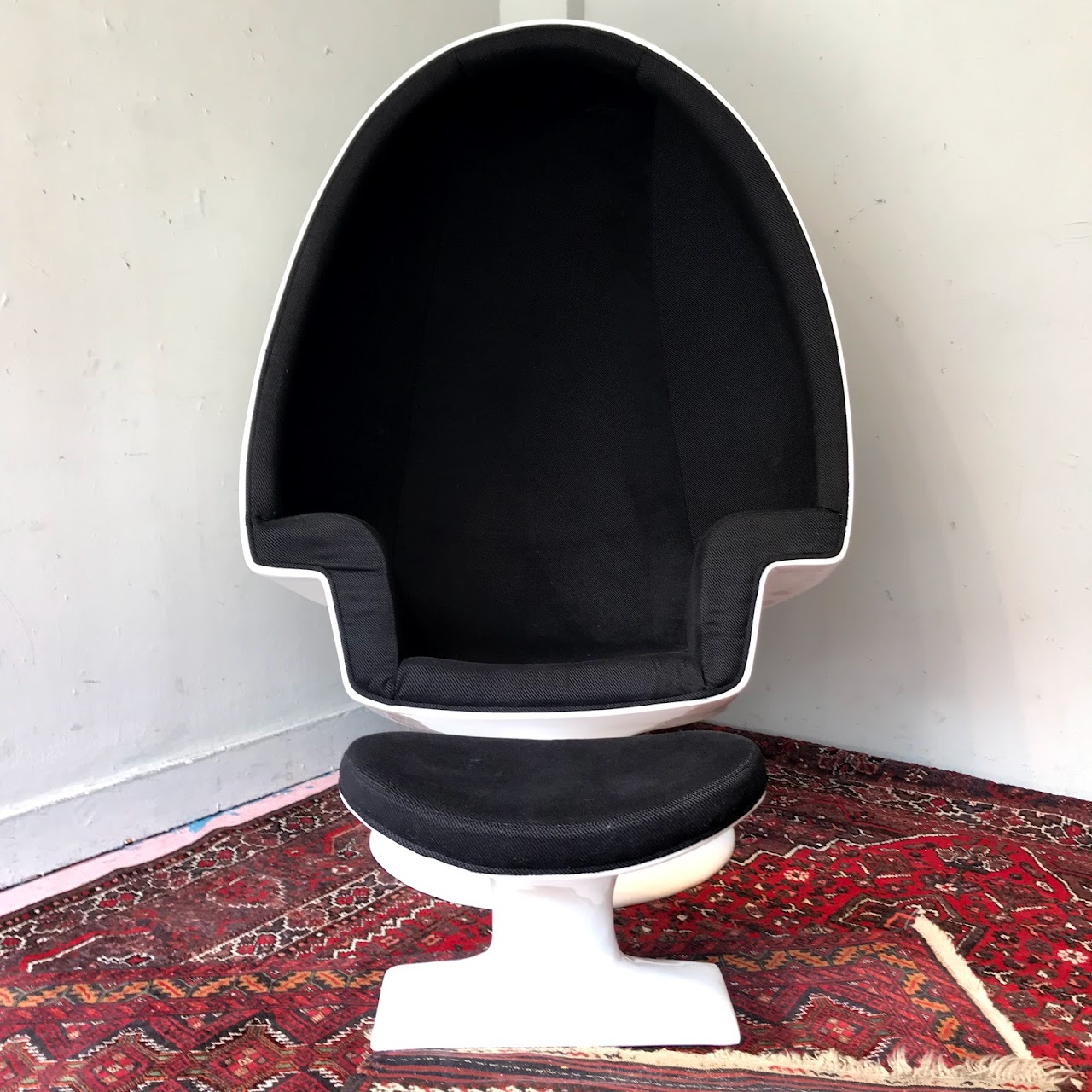Alpha Egg Chair and Ottoman