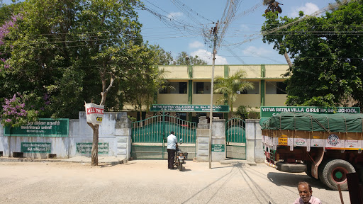 VRV Girls Higher Secondary School, Market Feeder Rd, Muthukadai, Navalpur, Ranipet, Tamil Nadu 632401, India, Secondary_School, state TN