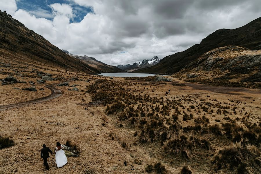 Fotografo di matrimoni Eduardo Calienes (eduardocalienes). Foto del 15 luglio 2020