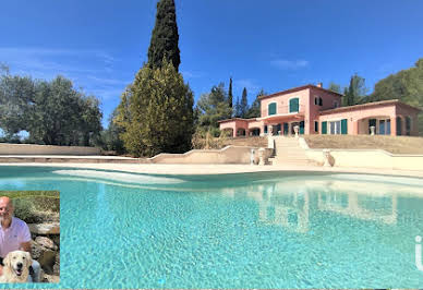 Maison avec piscine et terrasse 1