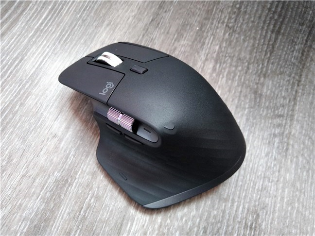 เมาส์ Logitech MX Master 3 มีรูปร่างตามหลักสรีรศาสตร์