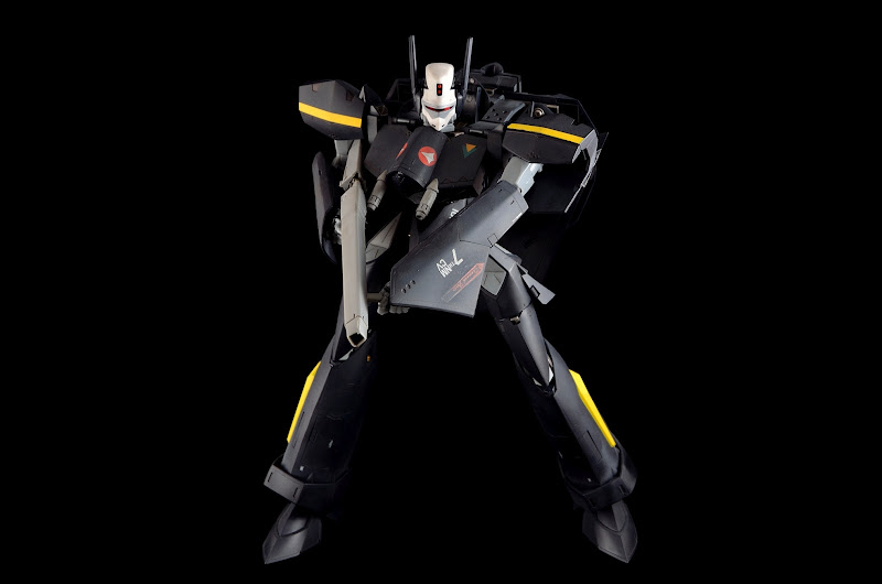 VF-17S_Gamlin_Battroid_03.JPG