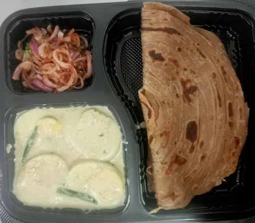 Malai Egg With Lachha Paratha And Onion Salad