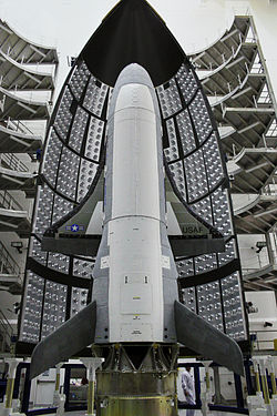 파일:external/upload.wikimedia.org/250px-Boeing_X-37B_inside_payload_fairing_before_launch.jpg