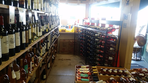 Liquor Store «Manikas Liquor Shop», reviews and photos, 179 N Ferry Rd, Shelter Island Heights, NY 11965, USA