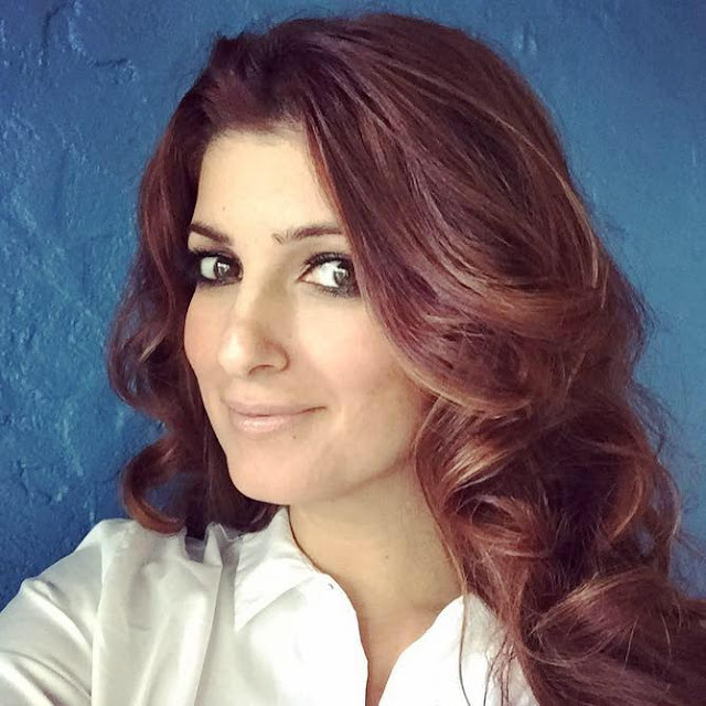 Twinkle Khanna Dp Profile Pics