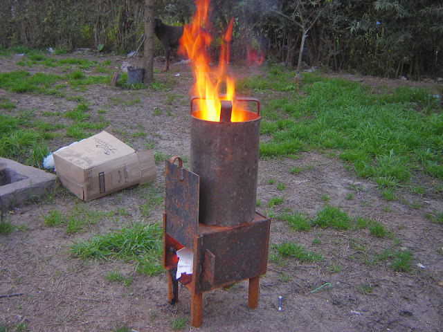 Una cocina para dejar en el campamento base DSC01299