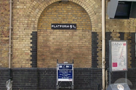 Platform  9 3/4 di King's Cross Station