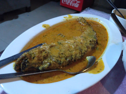 Sholo Ana Bengali Restaurant, 1st Floor, Rang Mahal Building, Guwahati-Shillong Rd, Near Kuisine Pied, Lachit Nagar, Sector 21, Guwahati, Assam 781007, India, Bengali_Restaurant, state AS