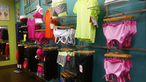 Sportswear Store «Road Runner Sports», reviews and photos, 42743 Ford Rd, Canton, MI 48187, USA