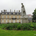 Parc de Bois-Préau : château de Bois-Préau avec au premier plan la statue de Joséphine de Beauharnais par Gabriel-Vital Dubray