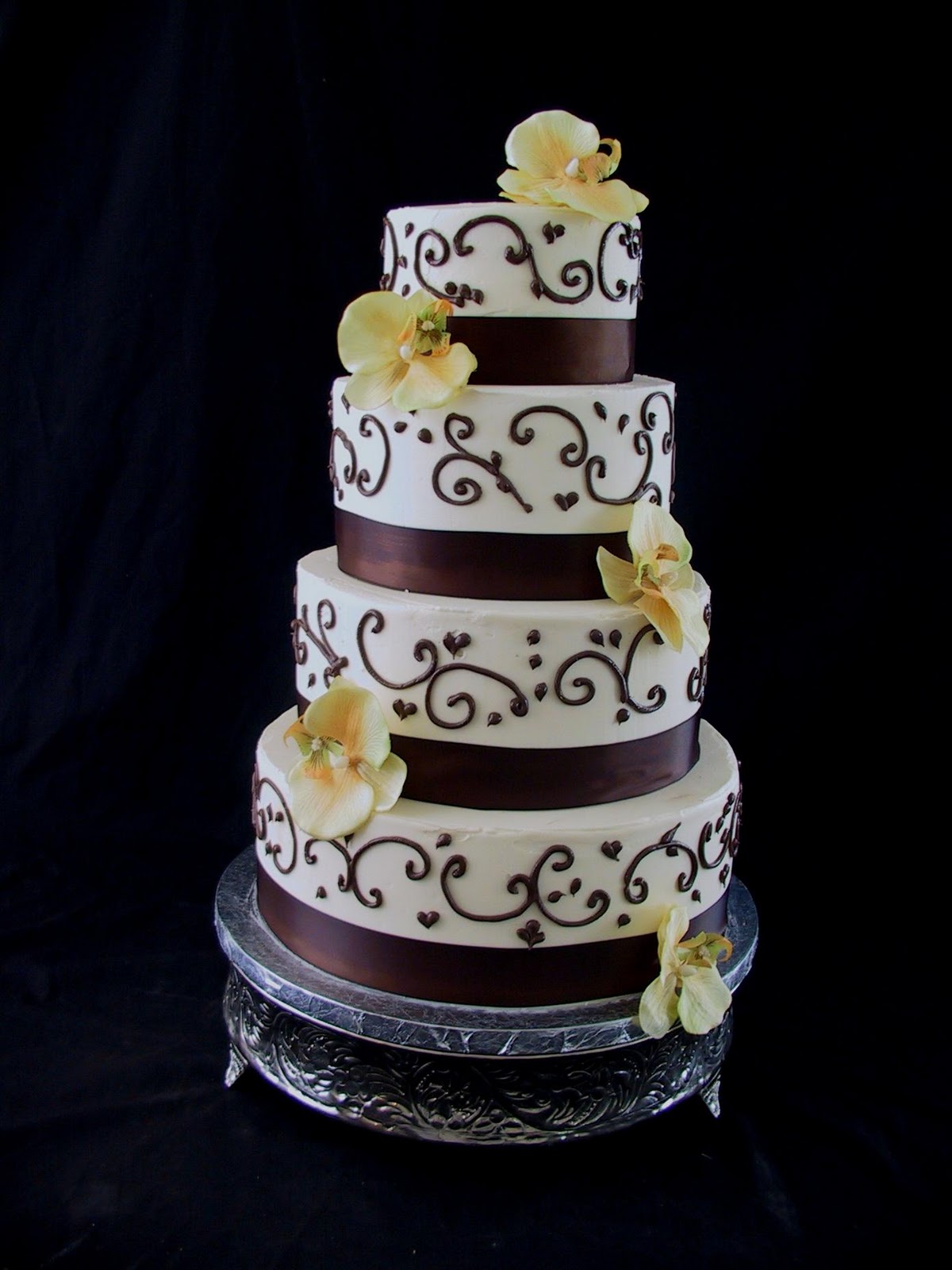 Wedding Cake     Chocolate Brown