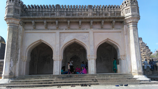 Ibrahim Mosque, 9-10-68/A/474, Fort Rd, Resham Bagh, Golconda Fort, Hyderabad, Telangana 500008, India, Mosque, state TS