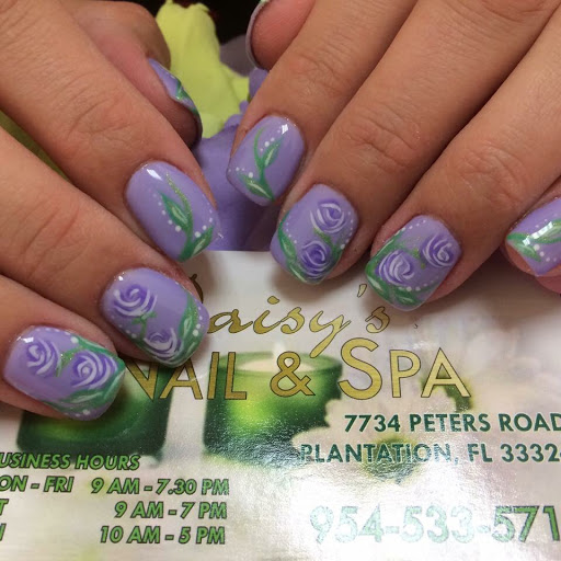 Daisy's Nails And Spa logo